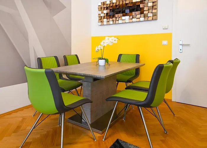 2 Bedroom For 6 Near Augarten, Donaukanal & U2 Taborstrasse Appartement Vienne