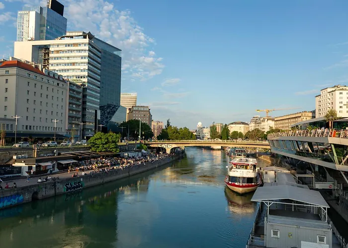 2 Bedroom For 6 Near Augarten, Donaukanal & U2 Taborstrasse Vienne